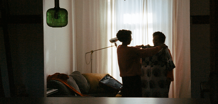 MONTREAL_Kalthoum Une poutine et une photo 780×360